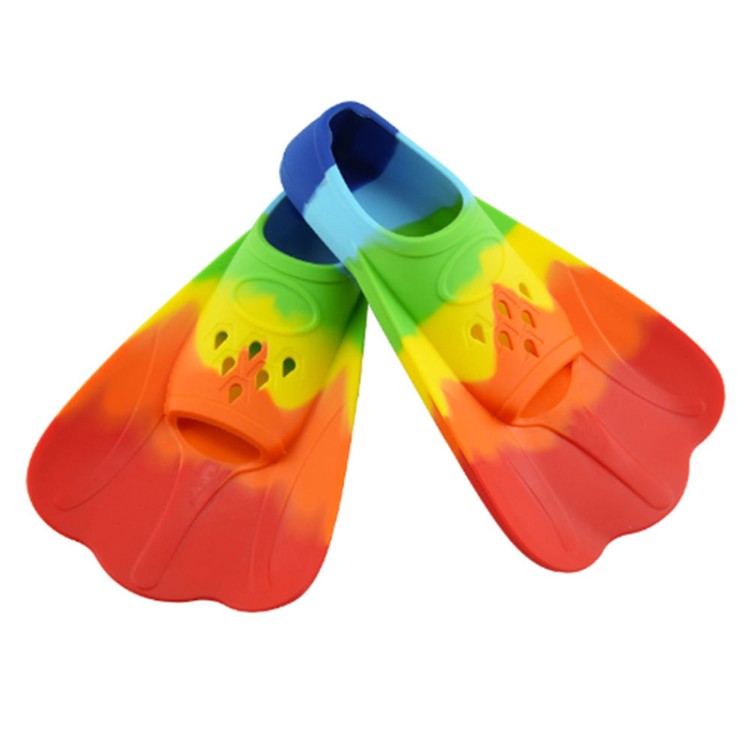 Porous drainage non-slip silicone adult diving fins