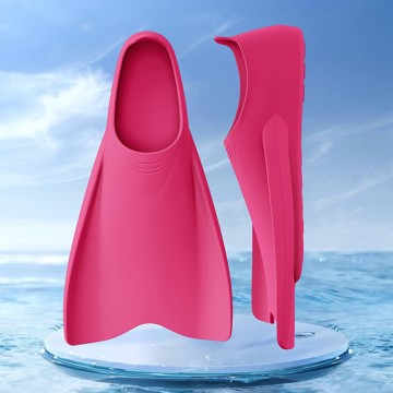 Streamlined groove silicone adult diving fins