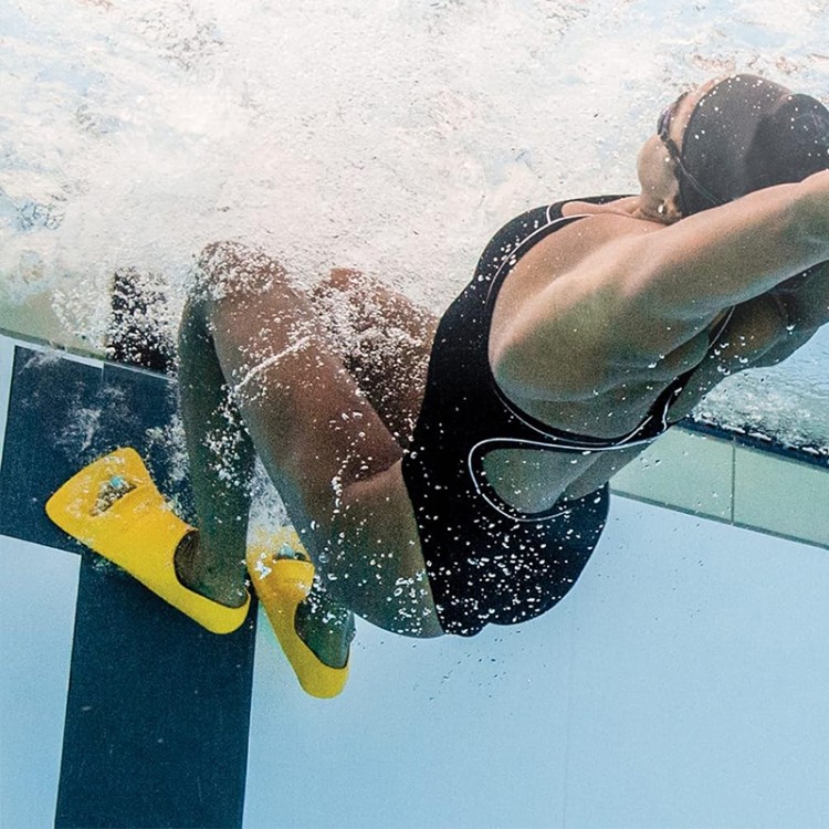 Yellow soft natural rubber adult diving fins
