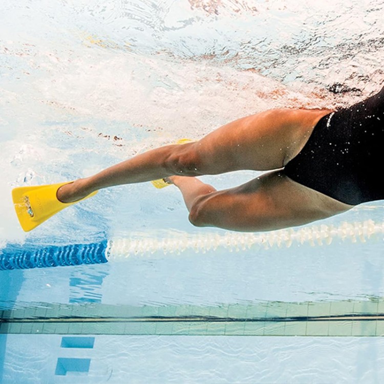 Yellow soft natural rubber adult diving fins