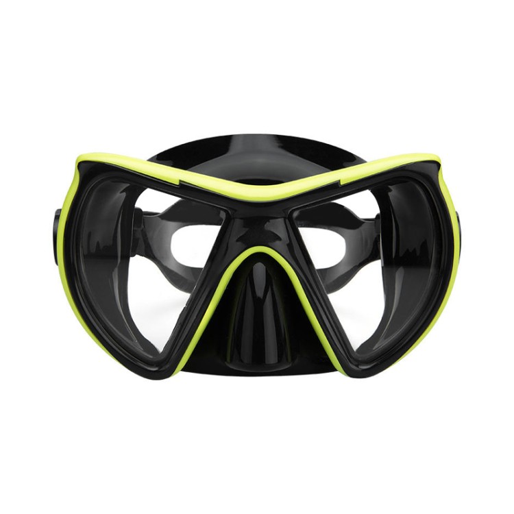 Comfortable and wide field of view adult diving mask
