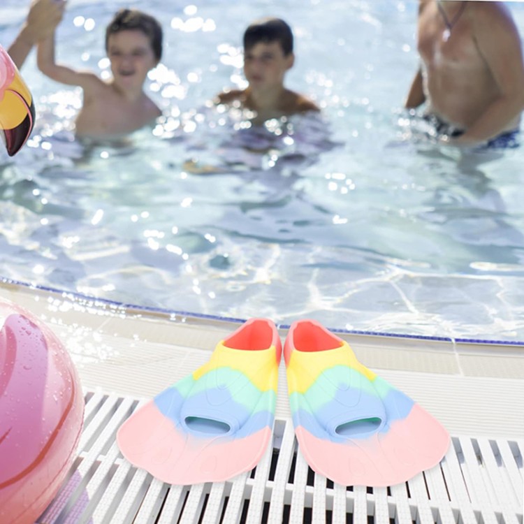 Colorful short blade silicone children's diving fins