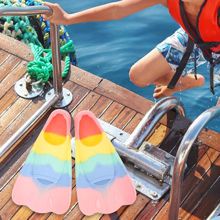 Colorful short blade silicone children's diving fins