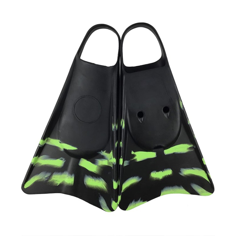 Short blade hydrodynamic children's diving fins