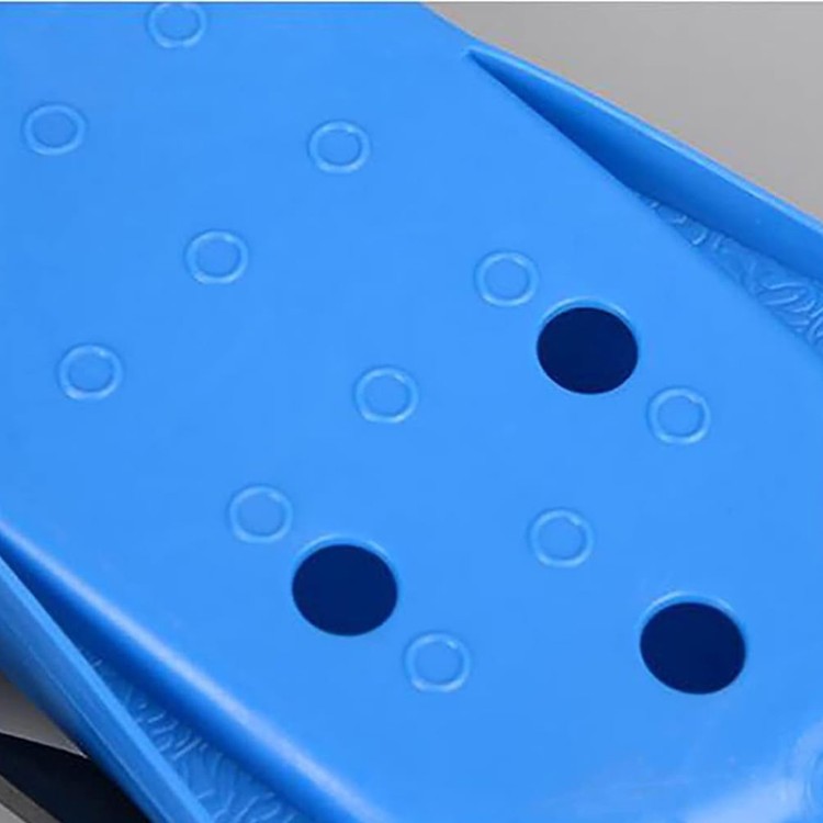 Streamlined adjustable short children's diving fins